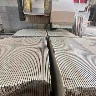 安庆 车间生产日常，黄金麻白麻花岗岩