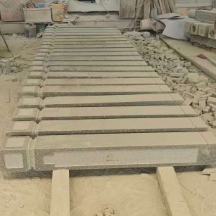 安庆 芝麻白异形加工雕刻-栏杆大柱，方柱