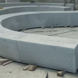 安庆 芝麻白花岗岩光面弧形坐凳