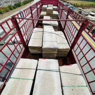 安庆 黄金麻花岗岩荔枝面，光面毛板装车完成