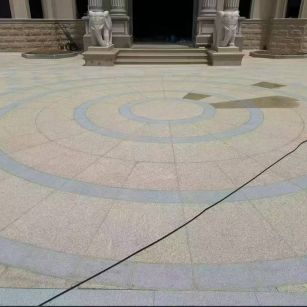 安庆 黄金麻芝麻灰花岗岩石材地铺拼接效果