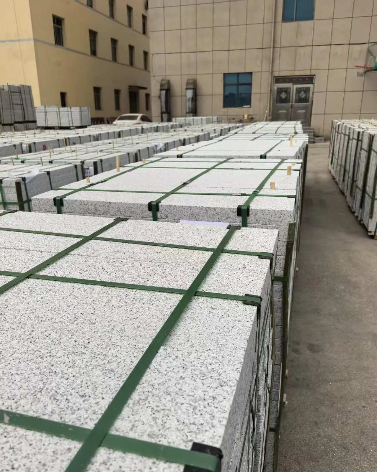 安庆 白麻花岗岩5.0公分荔枝面地铺石