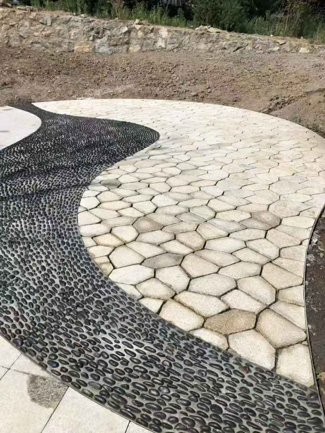 安庆 黄金麻冰裂纹地铺石工地铺装案例