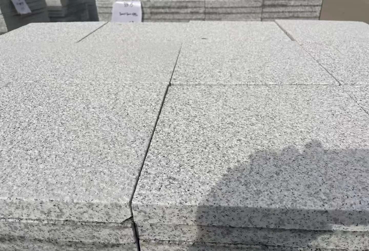 安庆 白麻花岗岩石材推荐 荔枝面地铺石