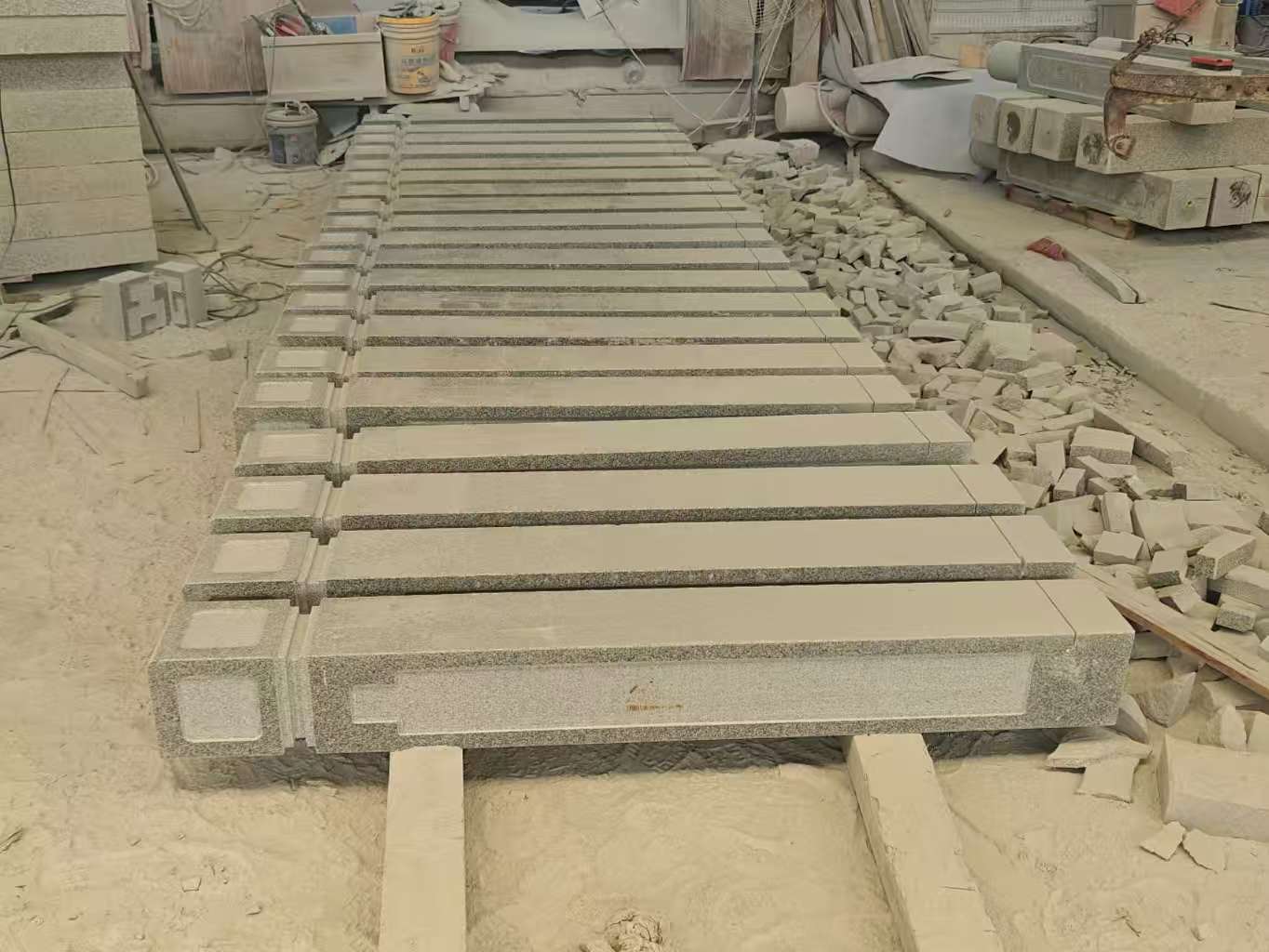 安庆 芝麻白异形加工雕刻-栏杆大柱，方柱