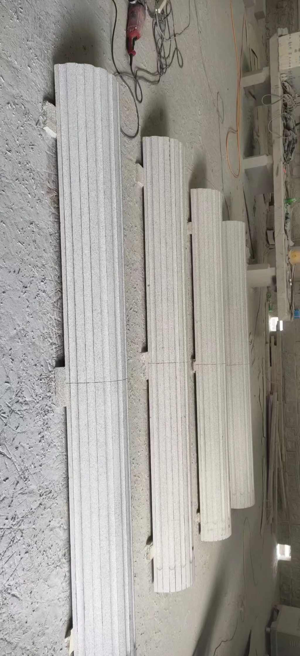 安庆 花岗岩厂家带你看白麻花岗岩门楼大柱柱皮