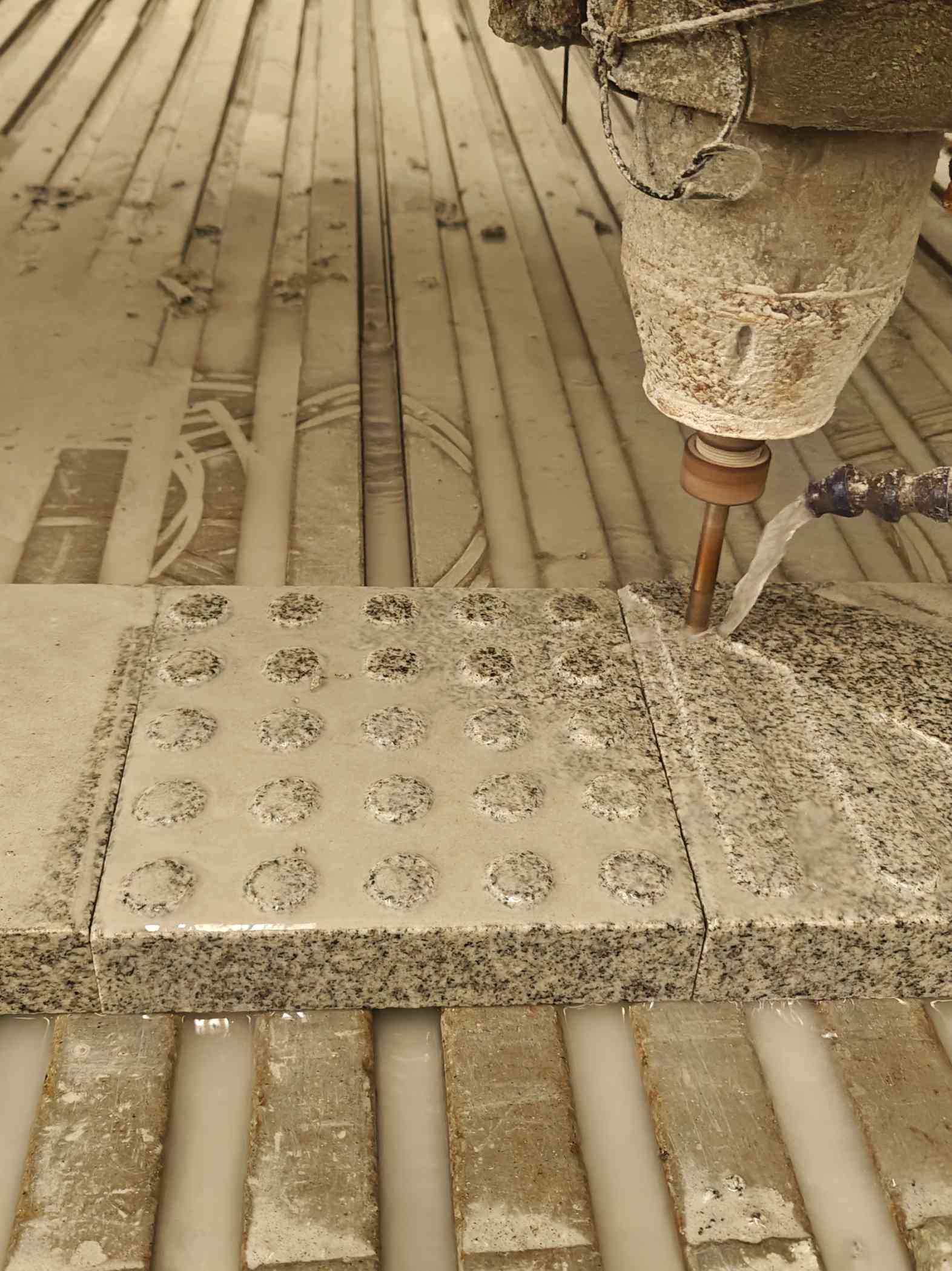 安庆 芝麻白花岗岩石材盲人石、盲道石、盲点石