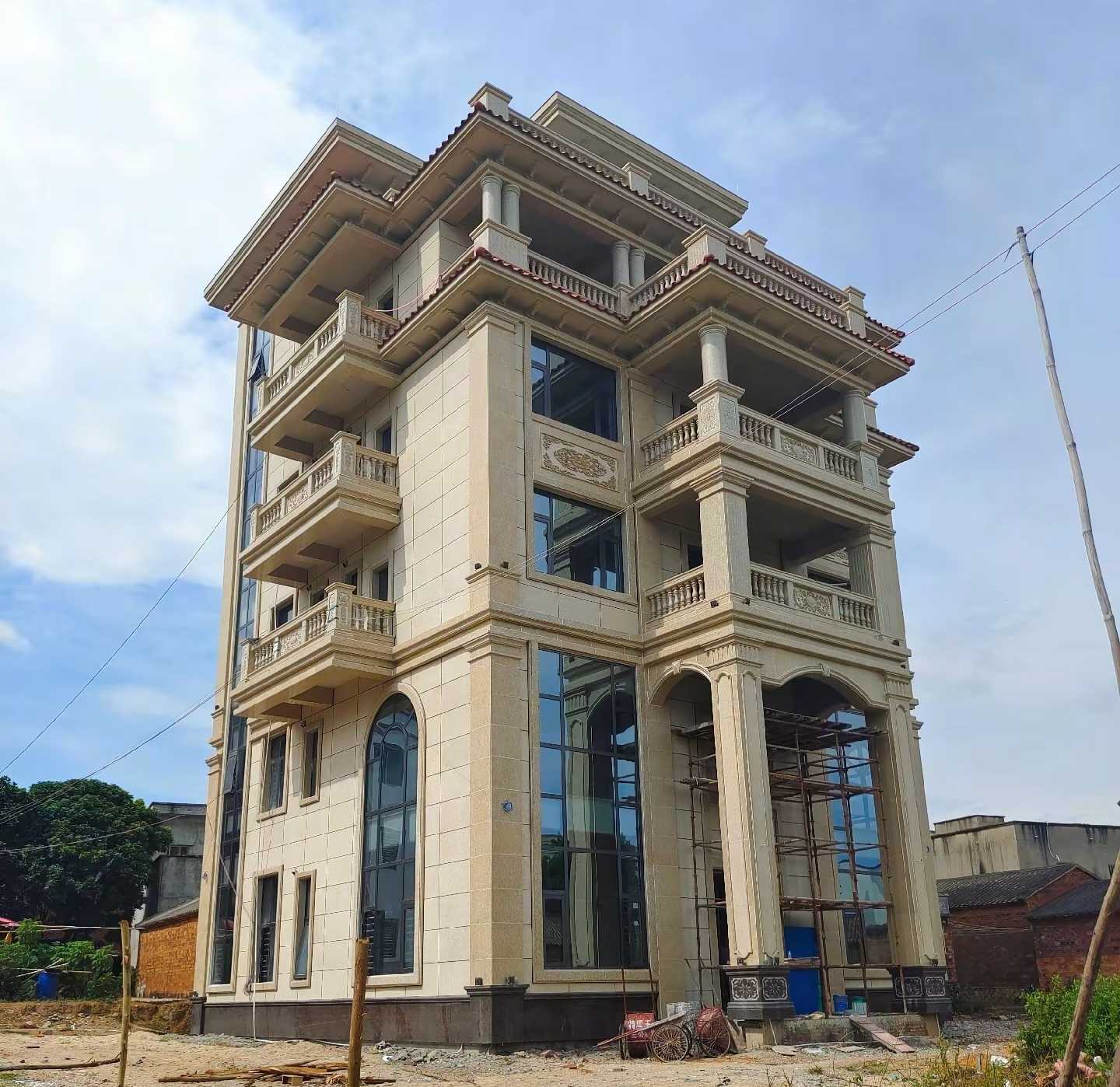 安庆 黄金麻花岗岩石材别墅外墙干挂搭配（雕花栏杆花瓶柱门楼罗马柱）