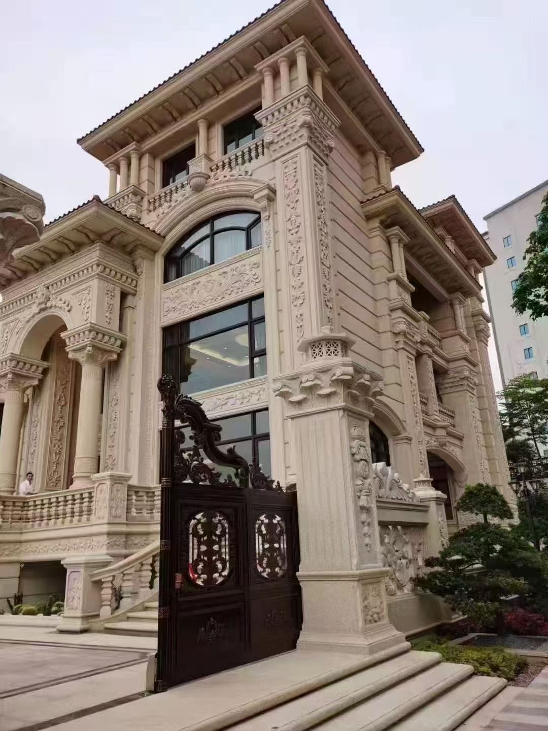 安庆 黄金麻花岗岩别墅外墙干挂效果展示