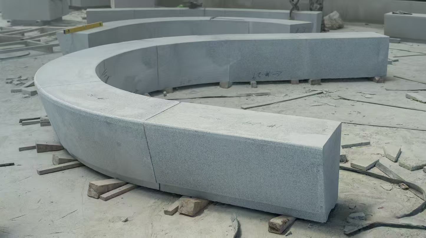 安庆 芝麻白花岗岩光面弧形坐凳